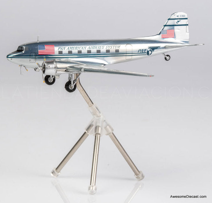 McDonnell Douglas DC-3: Pan American Airways (Reg #NC33611) 1:200 Diecast Model Plane by Gemini 200