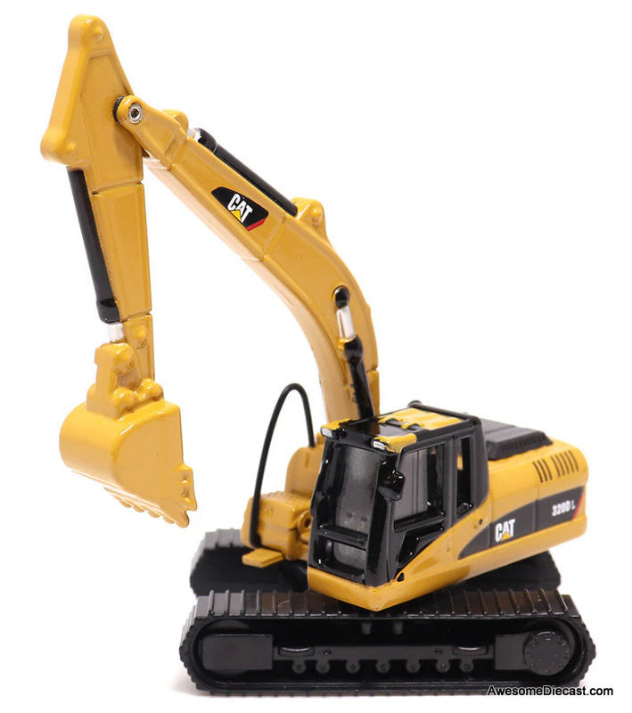 Diecast Masters 1:87 Kenworth T880s SBFS 40in-Sleeper Tandem Tractor w/Lowboy Trailer & Cat 320D L Hydraulic Excavator