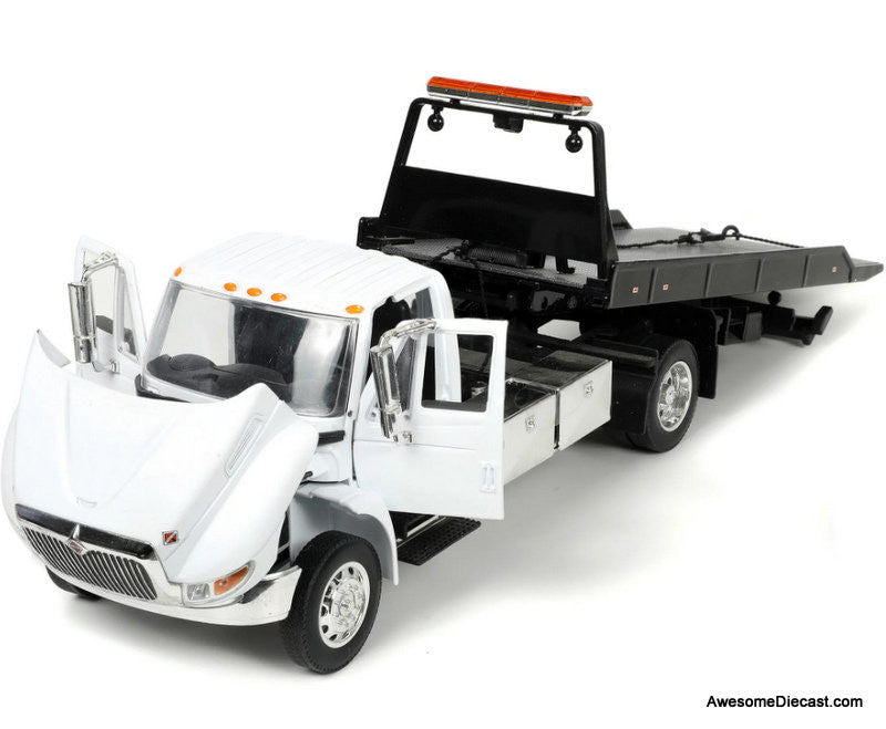 Jada 1:24 International DuraStar 4400 Role Back Flatbed, White