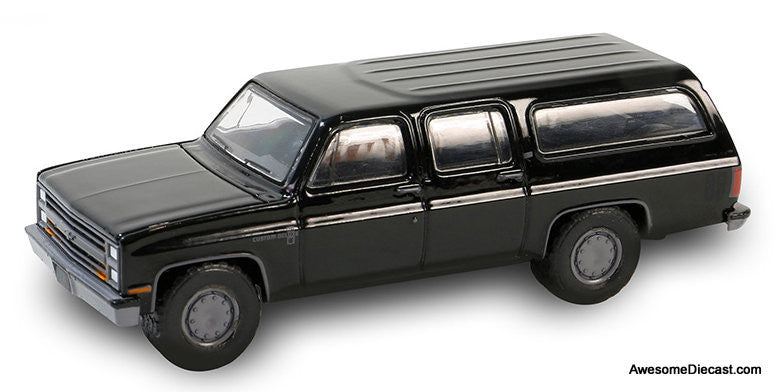 Greenlight 1:64 1985 Chevrolet Suburban C10 Custom Deluxe, Black
