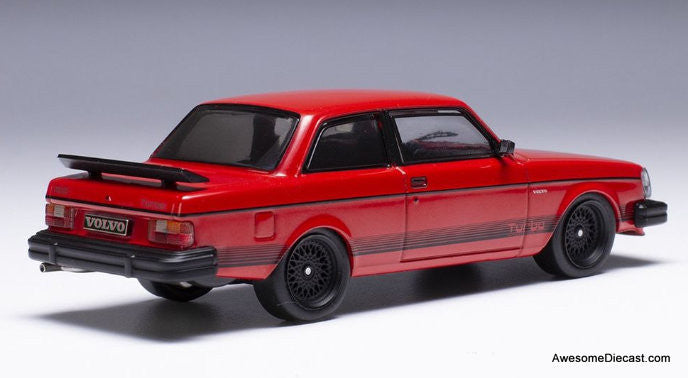 IXO 1:43 1980 Volvo 242 Custom, Red