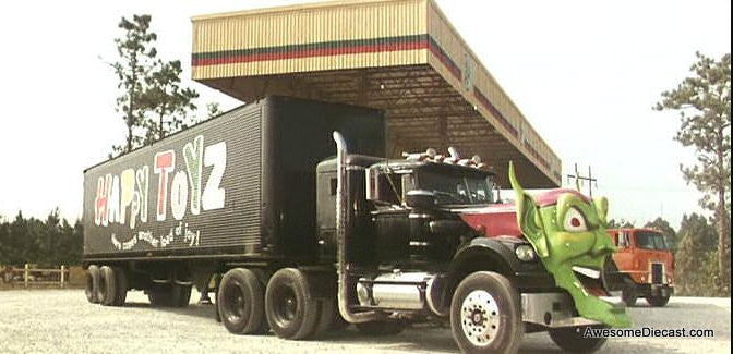 DCP by FG 1:64 White Western Star w/Green Goblin Head & 40' Vintage Trailer: Maximum Overdrive "Happy Toyz"