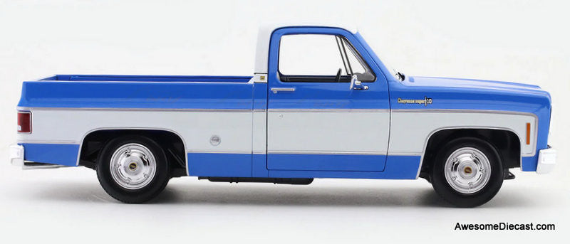 1974 Chevrolet C10 Cheyenne Super Pick-Up, Blue/White 1:18 Diecast Model Truck by Maisto