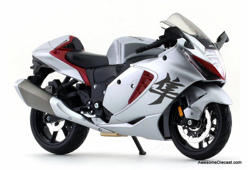 2022 Suzuki Hayabusa Motor Bike, Silver 1:12 Diecast Model Motorcycle by Maisto