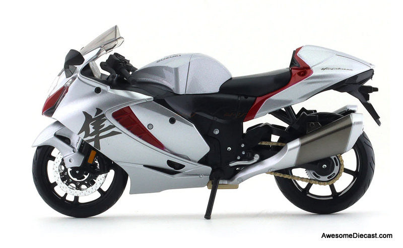 2022 Suzuki Hayabusa Motor Bike, Silver 1:12 Diecast Model Motorcycle by Maisto