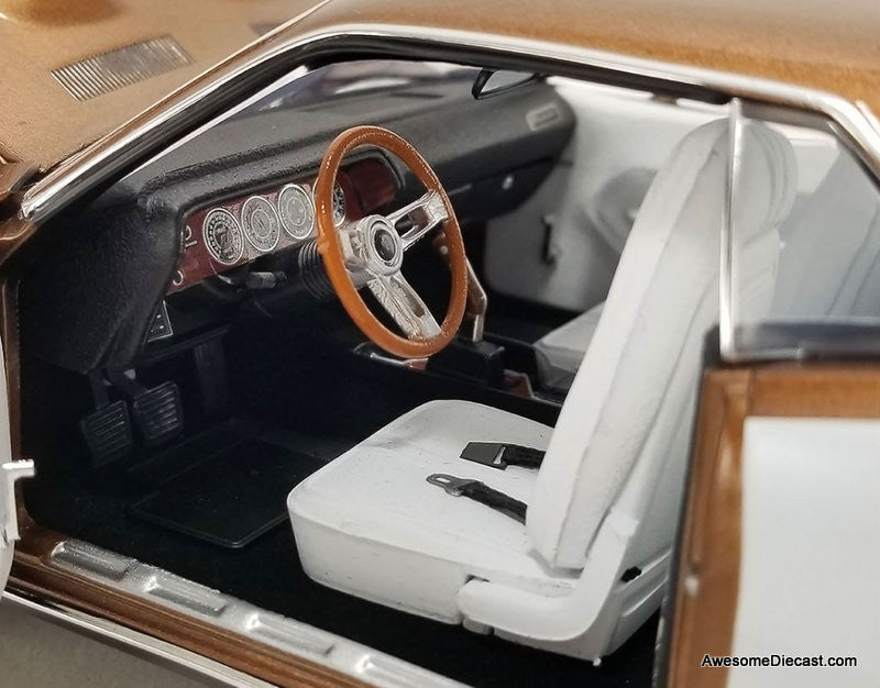 1971 Plymouth Cuda, Tahitian Walnut Metallic/White 1:18 Diecast Model Car by Acme