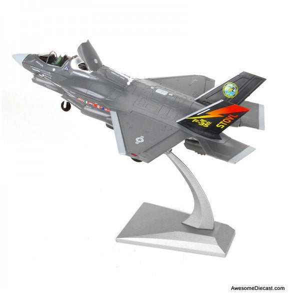 Flight Deck Models 1:72 Lockheed Martin F-35B Lightning 11: US Navy 2009, Air Test And Evaluation Squadron 23 "Salty Dogs"