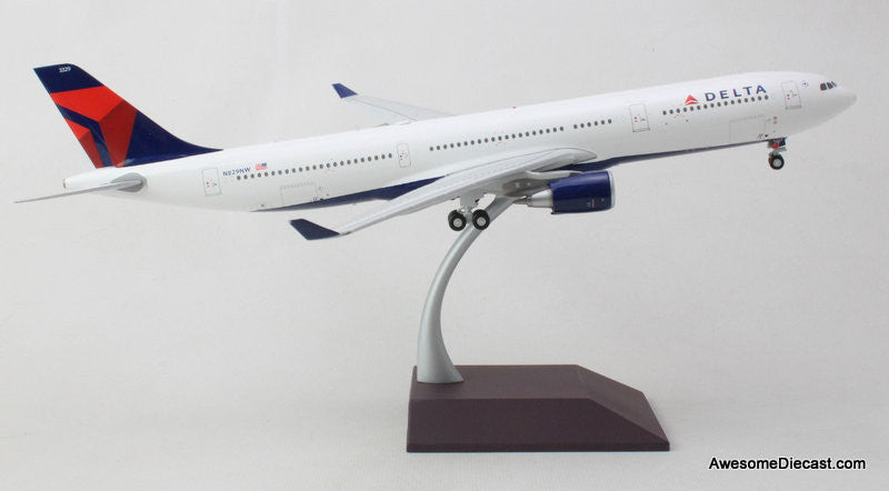 Airbus A330-300 Delta Airlines (Reg #N829NW) 1:200 Diecast Model Airbus A330-300 Delta Airlines (Reg #N829NW) 1:200 Diecast Model