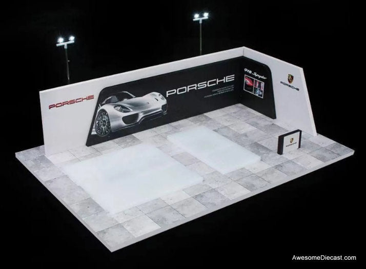 Porsche Auto Show w/Lights 1:64 Diorama by MoreArt