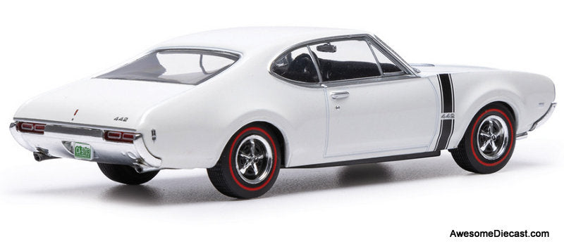 1970 Oldsmobile 442 W-30 Coupe, White 1:43 Diecast Model Car by IXO