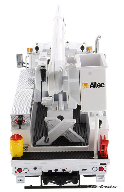 Peterbilt Model 536 w/Altec AA55 Aerial Service Body, White 1:32 Diecast Model Truck by Diecast Masters
