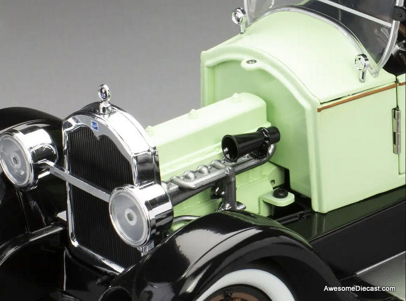 1925 Buick Model 25, Sage Green 1:18 Diecast Model Car by Sun Star