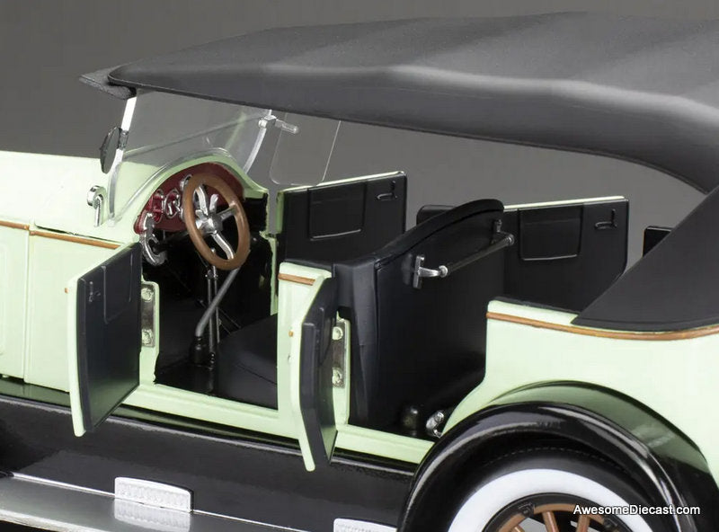 1925 Buick Model 25, Sage Green 1:18 Diecast Model Car by Sun Star