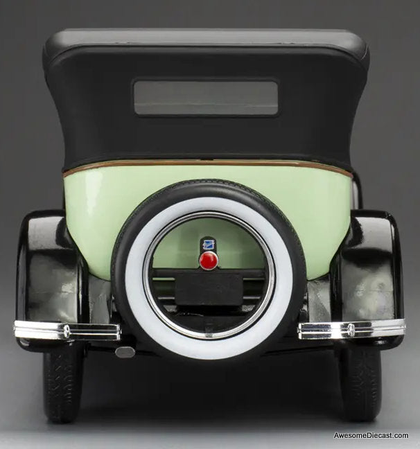 1925 Buick Model 25, Sage Green 1:18 Diecast Model Car by Sun Star