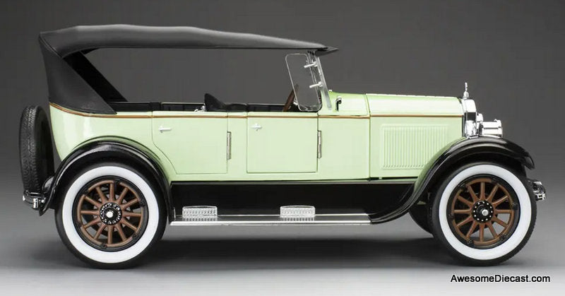 1925 Buick Model 25, Sage Green 1:18 Diecast Model Car by Sun Star