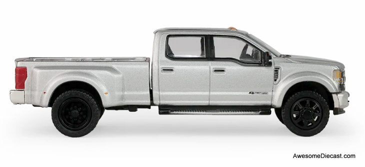 2022 Ford F-450 Super Duty Pick-Up Truck, Iconic Silver 1:64 Diecast Truck by Greenlight
