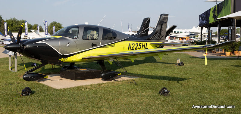 Cirrus SR22T (Reg #N225HL) 1:72 Diecast Model Plane by Gemini Jets