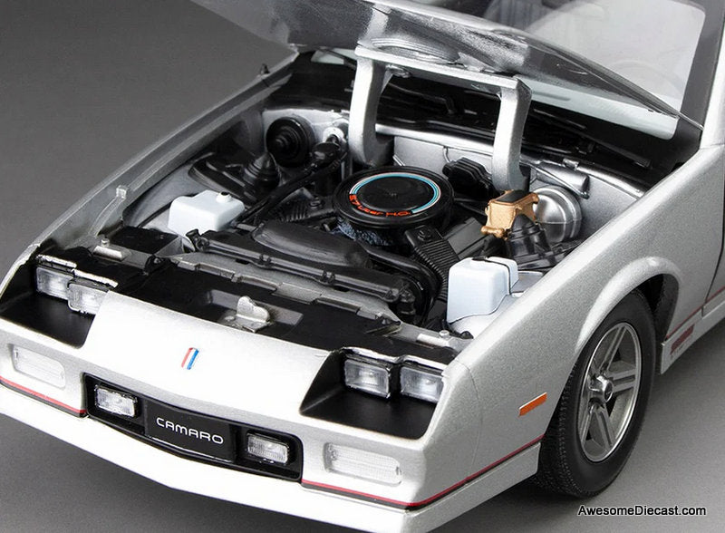 1985 Chevrolet Camaro IROC-Z, Silver 1:18 Diecast Model Car by Sun