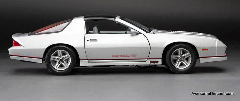 1985 Chevrolet Camaro IROC-Z, Silver 1:18 Diecast Model Car by Sun