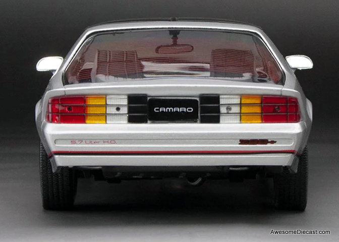 1985 Chevrolet Camaro IROC-Z, Silver 1:18 Diecast Model Car by Sun Star