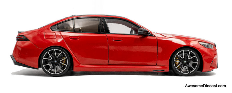 まさ昌 M5 2025年製 赤 1/18 ミニカー 2025 BMW M5, Fire Red 1:18 Diecast Model Car by Solido – Awesome