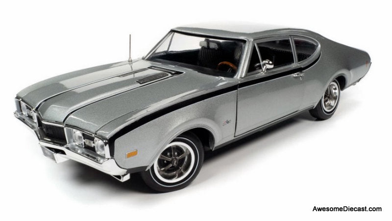 1968 Oldsmobile Cutlass Hurst, Silver 1:18 Diecast Model Car by Auto World