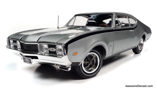 1968 Oldsmobile Cutlass Hurst, Silver (Black Interior) 1:18 Diecast Model Car by Auto World
