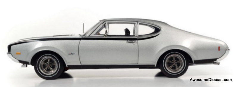 1968 Oldsmobile Cutlass Hurst, Silver (Black Interior) 1:18 Diecast Model Car by Auto World