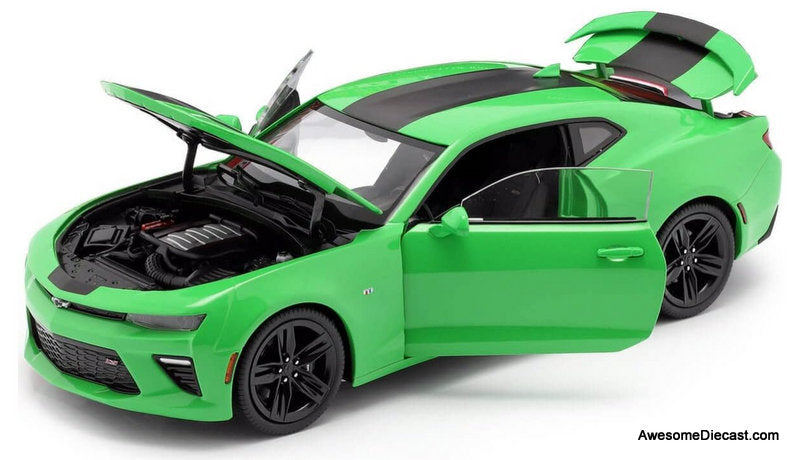 2017 Chevrolet Camaro SS, Green 1:18 Diecast Model Car by Auto World