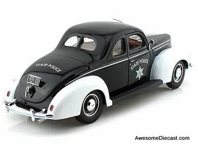 1939 Ford Deluxe, State Police Car 1:18 Diecast Model Car by Maisto