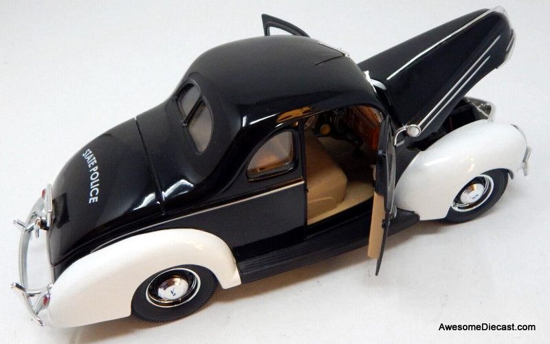 1939 Ford Deluxe, State Police Car 1:18 Diecast Model Car by Maisto