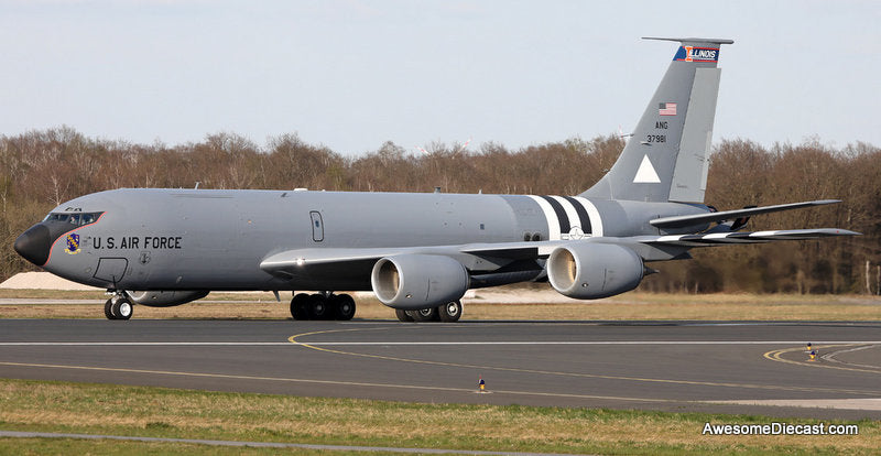 Boeing KC-135 USAF Illinois Air National Guard 63-7981 1:400 Diecast Model Plane by Gemini Macs