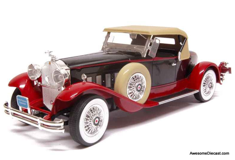 1930 Packard Boattail Speedster, Black/Red 1:18 Diecast model Car by Road Signature