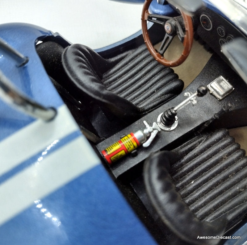 1964  Shelby Cobra 427 S/C, Metallic Blue 1;18 Diecast Model Car by American Mint