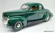 1939 Ford Deluxe, Green 1:18 Diecast Model Car by Maisto