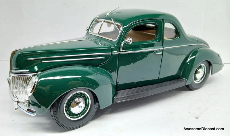 1939 Ford Deluxe, Green 1:18 Diecast Model Car by Maisto