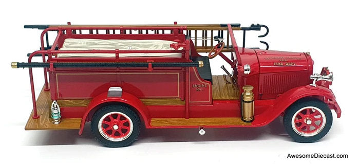 1928 REO Fire Truck 1:32 Diecast Model Fire Truck by Signature Models