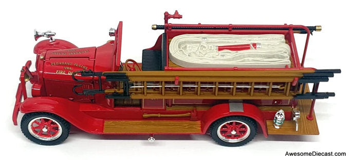 1928 REO Fire Truck 1:32 Diecast Model Fire Truck by Signature Models