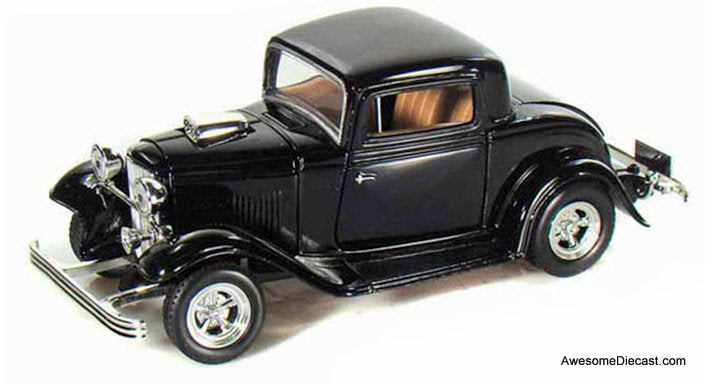 1932 Ford Coupe Hot Rod, Black 1:24 Diecast Model Car by Motor Max