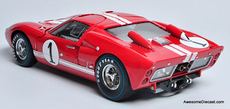 1966 Ford GT40 Mk II, Red #1 1:18 Diecast Model Car by Shelby Collectibles