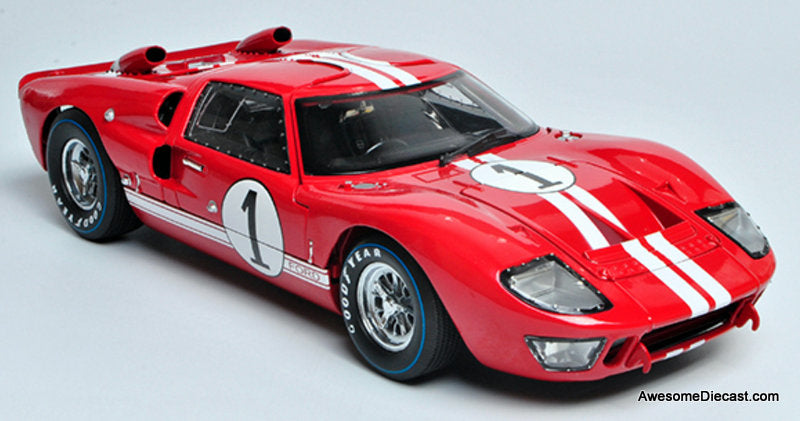 1966 Ford GT40 Mk II, Red #1 1:18 Diecast Model Car by Shelby Collectibles