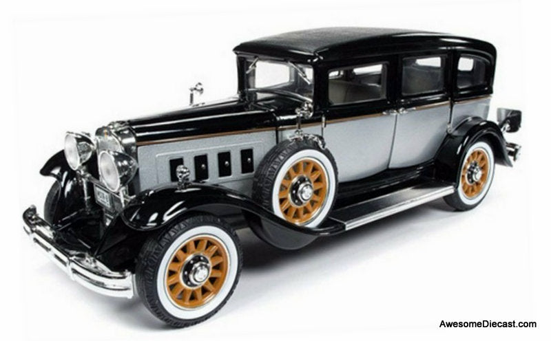 1931 Peerless Master 8 Sedan, Black/Silver 1:18 Diecast Model Car by Auto World
