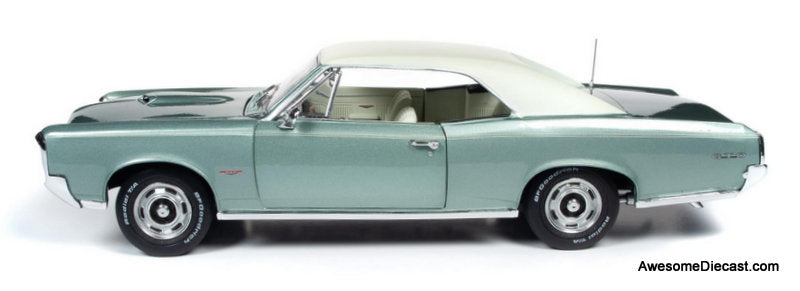 1966 Pontiac GTO, Palmetto Green 1:18 Diecast Model Car by Auto World