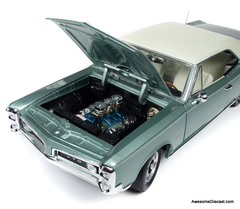 1966 Pontiac GTO, Palmetto Green 1:18 Diecast Model Car by Auto