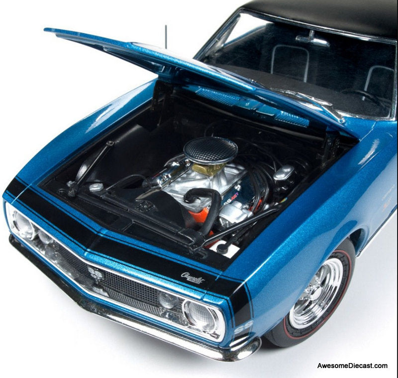 1967 Chevrolet Chevelle SS 427 "Baldwin Motion", Metallic Blue 1:18 Diecast Model Car by Auto World