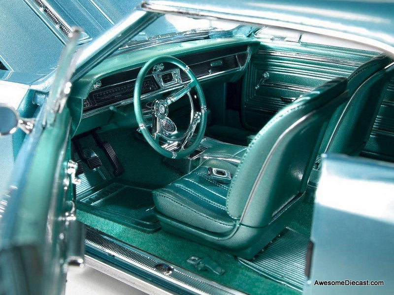 1966 Chevrolet Chevelle SS 396, Aqua Metallic 1:18 Diecast Model Car by Auto World