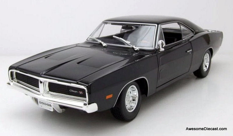 1969 Dodge Charger R/T, Black 1:18 Diecast Model Car by Maisto