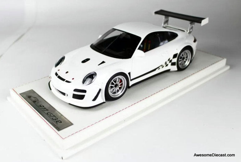 Porsche 911 GT3 R, White 1:18 Resin Cast Model Car by GL Model