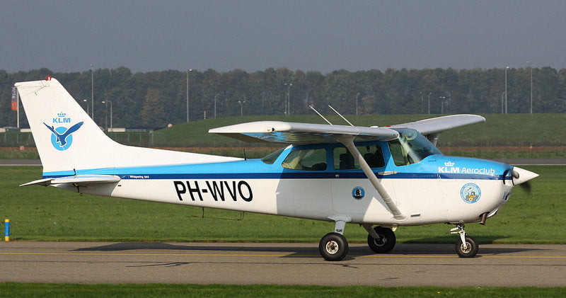 Cessna 172 Skyhawk: KLM Aeroclub (Reg #PH-WVO) 1:72 Diecast Model Plane by Gemini