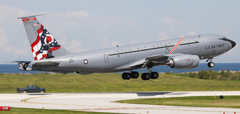 Boeing KC-135R Stratotanker USAF OH ANG #63-8013 1:400Diecast model Plane by Gemini Macs